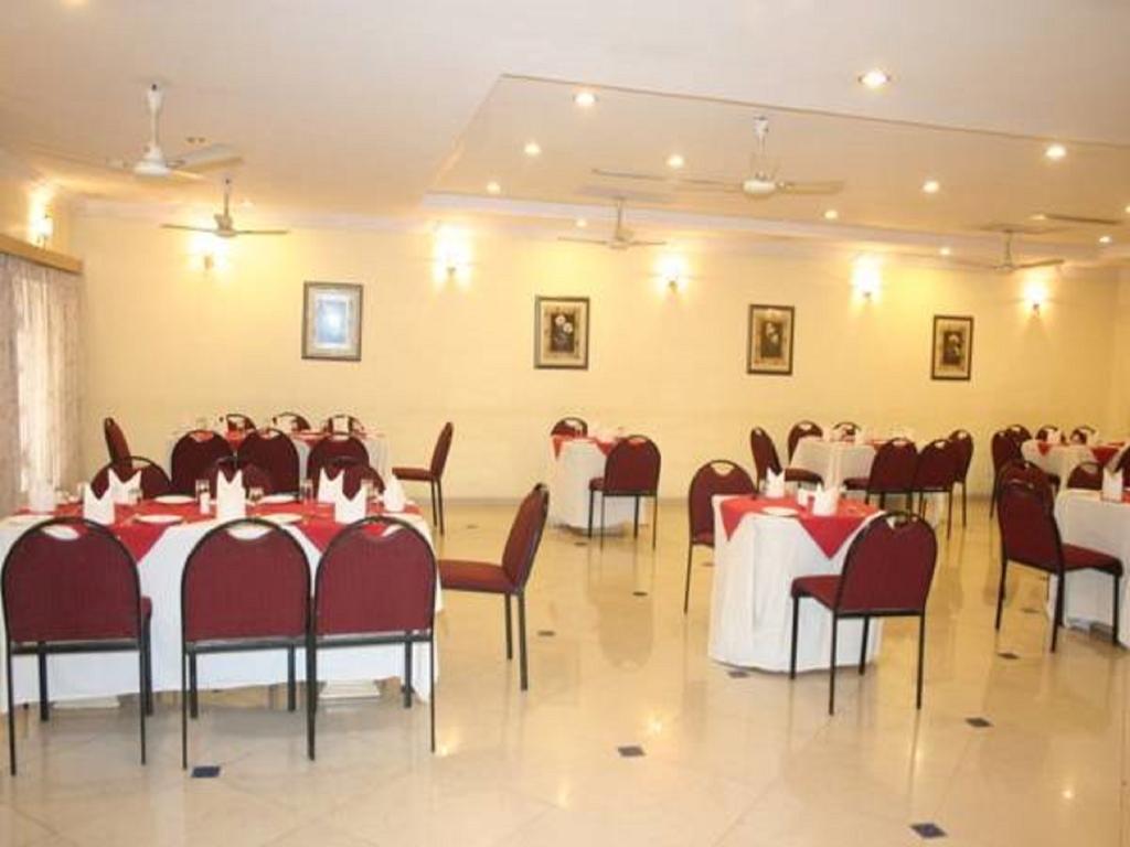 Hotel Palanpur Palace 아부 산 객실 사진