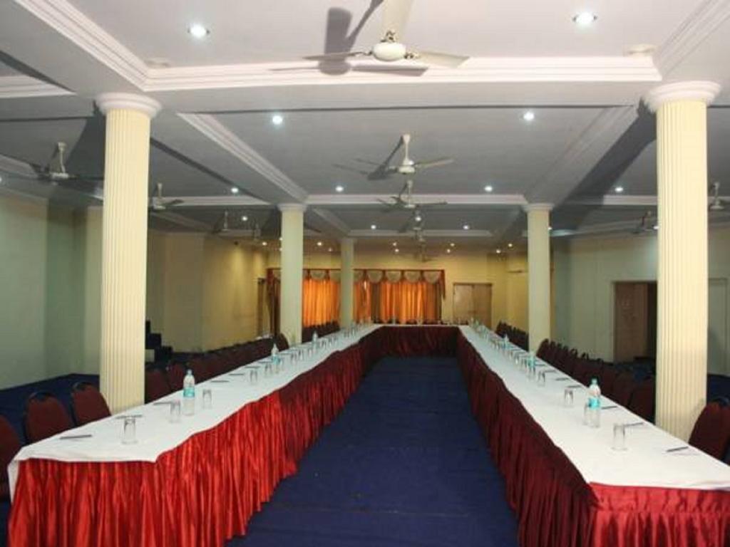 Hotel Palanpur Palace 아부 산 외부 사진