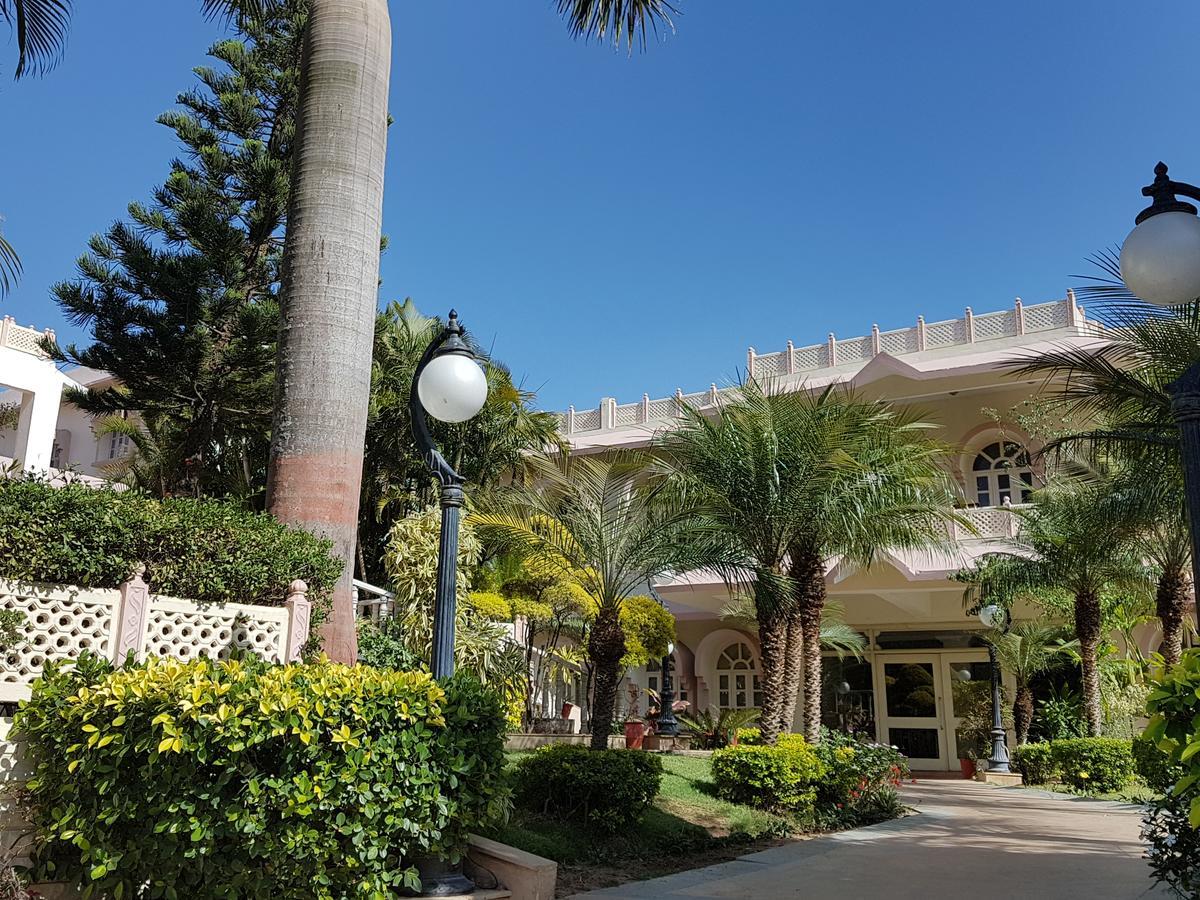Hotel Palanpur Palace 아부 산 외부 사진